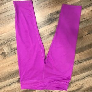 XL Fabletics workout capris